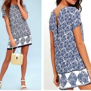 Lulu’s Tan Mahal Tour blue and white paisley shift dress